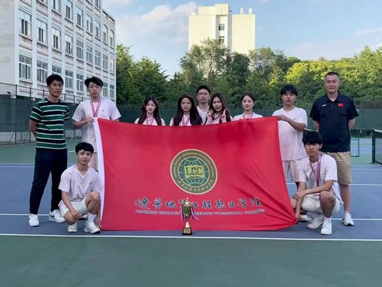 e3c9cf7822b2e5f8ab97cc9d77e99e6